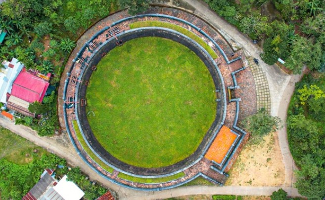 Đấu trường voi-hổ độc nhất thế giới ở Việt Nam, nơi diễn ra những trận tử chiến ‘vô tiền khoáng hậu'