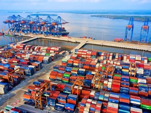 Thị trường lớn hồi phục: Bệ phóng cho xuất khẩu 2025