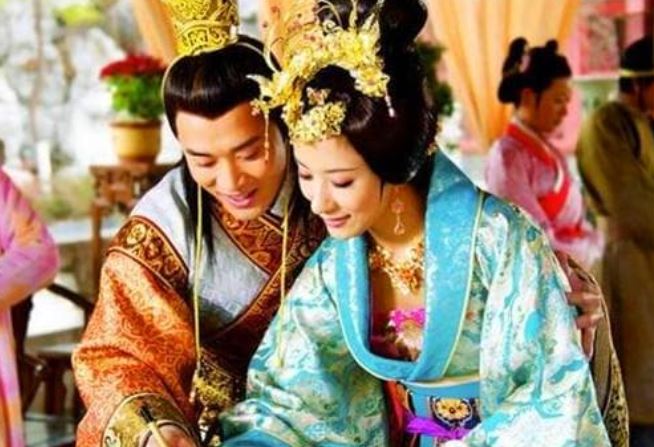 3 vị sủng phi có địa vị cao nhất trong lịch sử Trung Quốc, Hoàng Hậu còn không thể sánh bằng