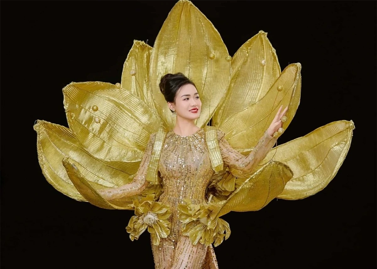 Vũ Thị Hoa - Chiến binh âm thầm đăng quang Mrs Earth International 2024 - Ảnh 3