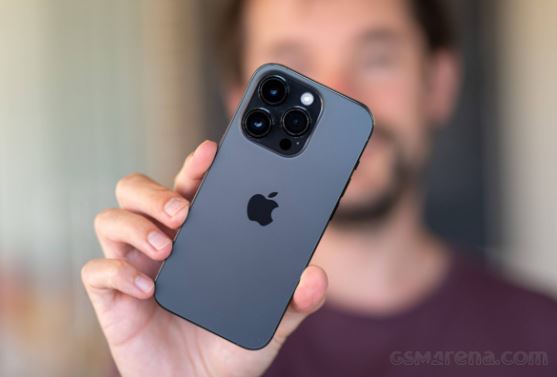 iPhone 14 Pro giá rẻ sập sàn, thiết kế sang chẳng kém iPhone 16 Pro nhiều, hút khách hơn iPhone 16