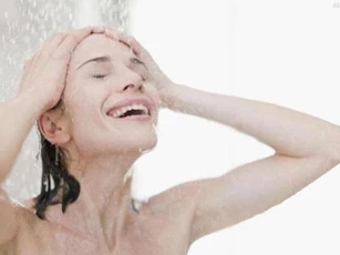 Cái nào tốt cho sức khỏe hơn: Tắm mỗi ngày một lần hay mỗi tuần một lần?