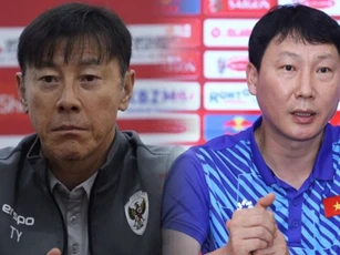Indonesia đòi công bằng trước 'đại chiến' ĐT Việt Nam, HLV Shin Tae Yong 'dằn mặt' HLV Kim Sang Sik