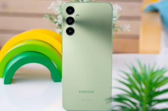 Vua giá rẻ Samsung Galaxy A05s thiết kế đẹp như Galaxy S24, màn hình lớn chơi game mãn nhãn, giá chưa đến 3 triệu