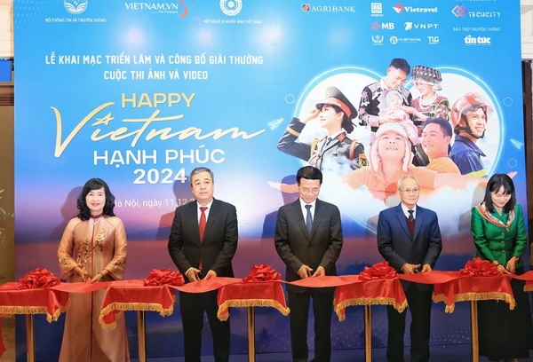 Khai mạc triển lãm ảnh, video 'Việt Nam hạnh phúc'