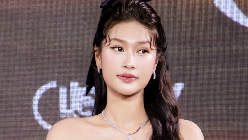 Hoa hậu Đoàn Thiên Ân gia nhập đường đua phim Tết