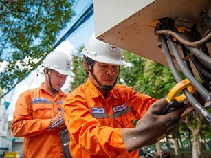 Điện lực miền Trung bảo đảm nguồn điện cho sản xuất phục vụ Tết Ất Tỵ