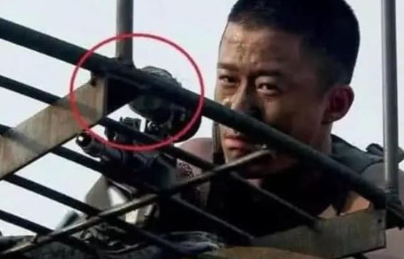 Cảnh tượng xấu hổ nhất lịch sử màn ảnh Hoa ngữ: Ngô Kinh được tha thứ vì lỗi ngớ ngẩn, Triệu Lệ Dĩnh đã lộ gì khi tắm?