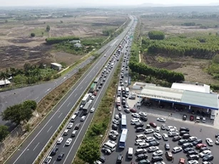 Bình Định: Gấp rút bàn giao mặt bằng sạch thi công trạm dừng nghỉ cao tốc Bắc Nam
