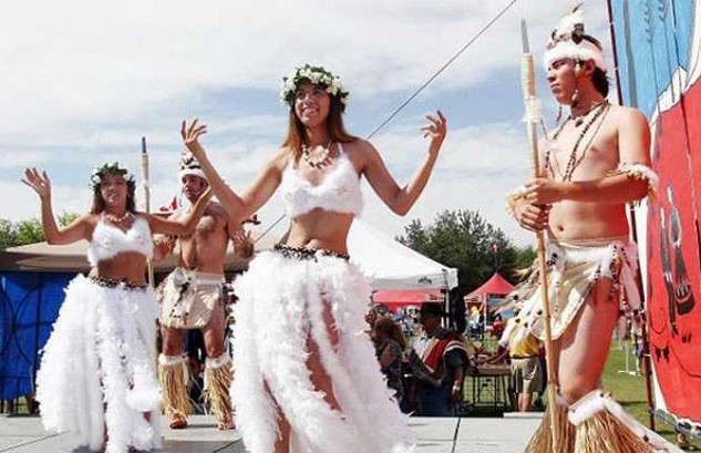 Bộ lạc của những tiên nữ quanh năm mặc thiếu vải