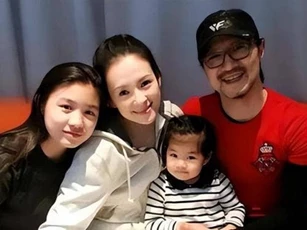 Chương Tử Di được hỏi: 'Con trai út của cô trông giống ai hơn'? Câu trả lời gây sửng sốt