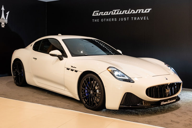 Maserati GranTurismo mới trình làng khách Việt: Giá từ 9,86 tỷ đồng, bản điện sẽ về năm sau