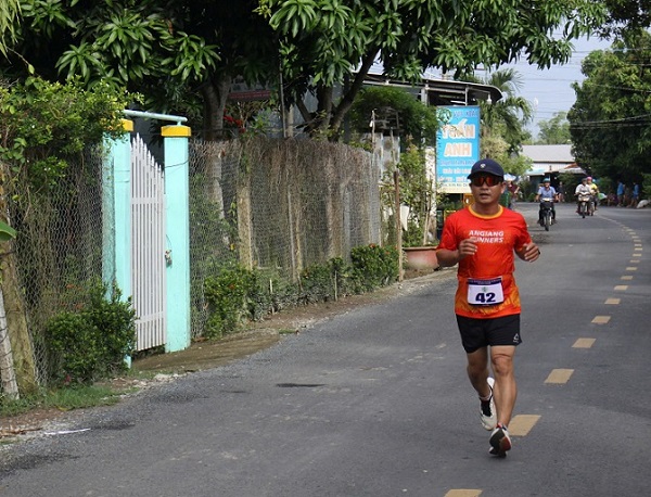 Giải marathon Cù Lao Xanh góp phần phát triển du lịch huyện Chợ Mới