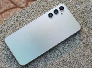 Giảm gần nửa giá sau 1 năm, điện thoại Samsung trở thành lựa chọn đáng chú ý trong tầm giá 6 triệu