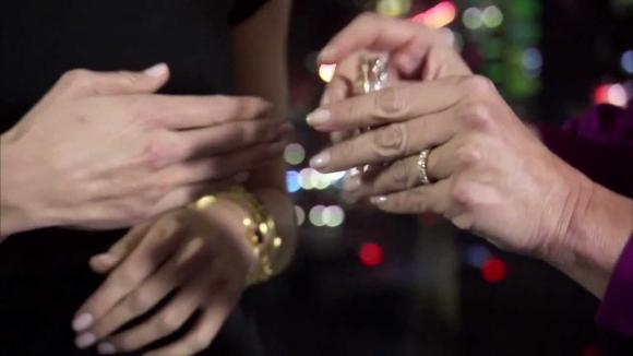 Tại sao người xưa khuyên: 'Đàn ông không đeo vàng, phụ nữ không đeo bạc'?