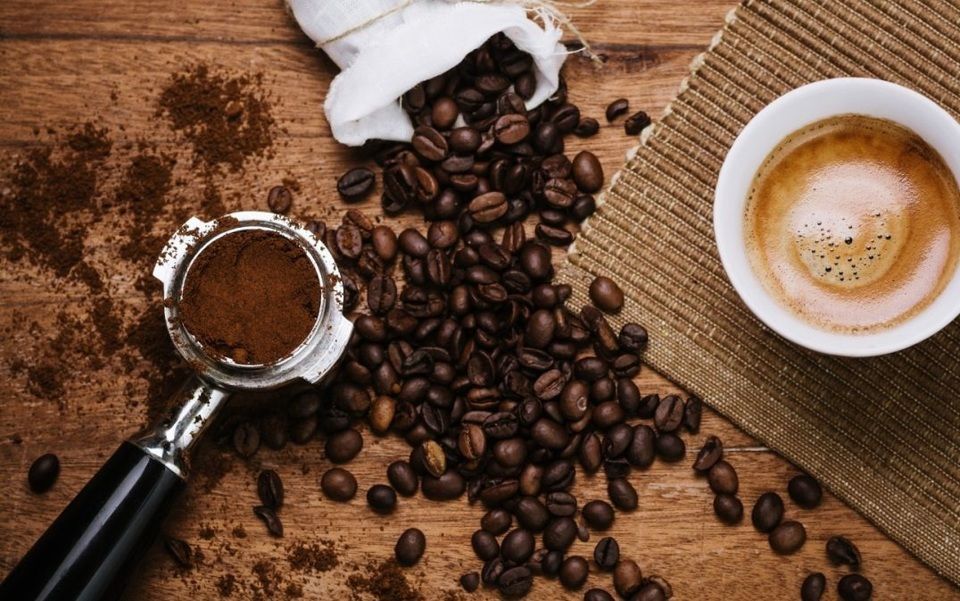 Giá nông sản ngày 16/12/2024: Cà phê, hồ tiêu duy trì mức giá cao