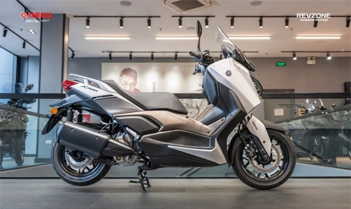 yamaha-xmax-5