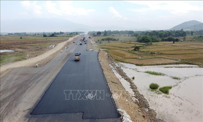 T&#x1EA1;o ph&#xE1;t tri&#x1EC3;n &#x111;&#x1ED9;t ph&#xE1; cho h&#x1EA1; t&#x1EA7;ng chi&#x1EBF;n l&#x1B0;&#x1EE3;c - B&#xE0;i 1: Gi&#x1EA3;i ph&#xE1;p cho ngu&#x1ED3;n l&#x1EF1;c