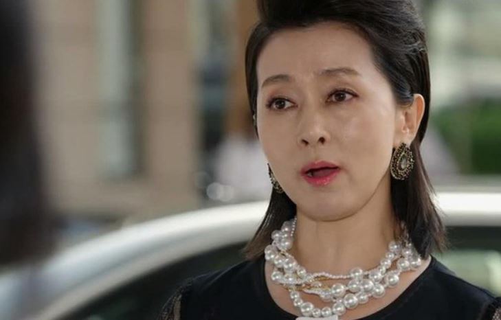 Tiệc tân gia của mẹ chồng và “món quà” bất ngờ từ con dâu bị hắt hủi