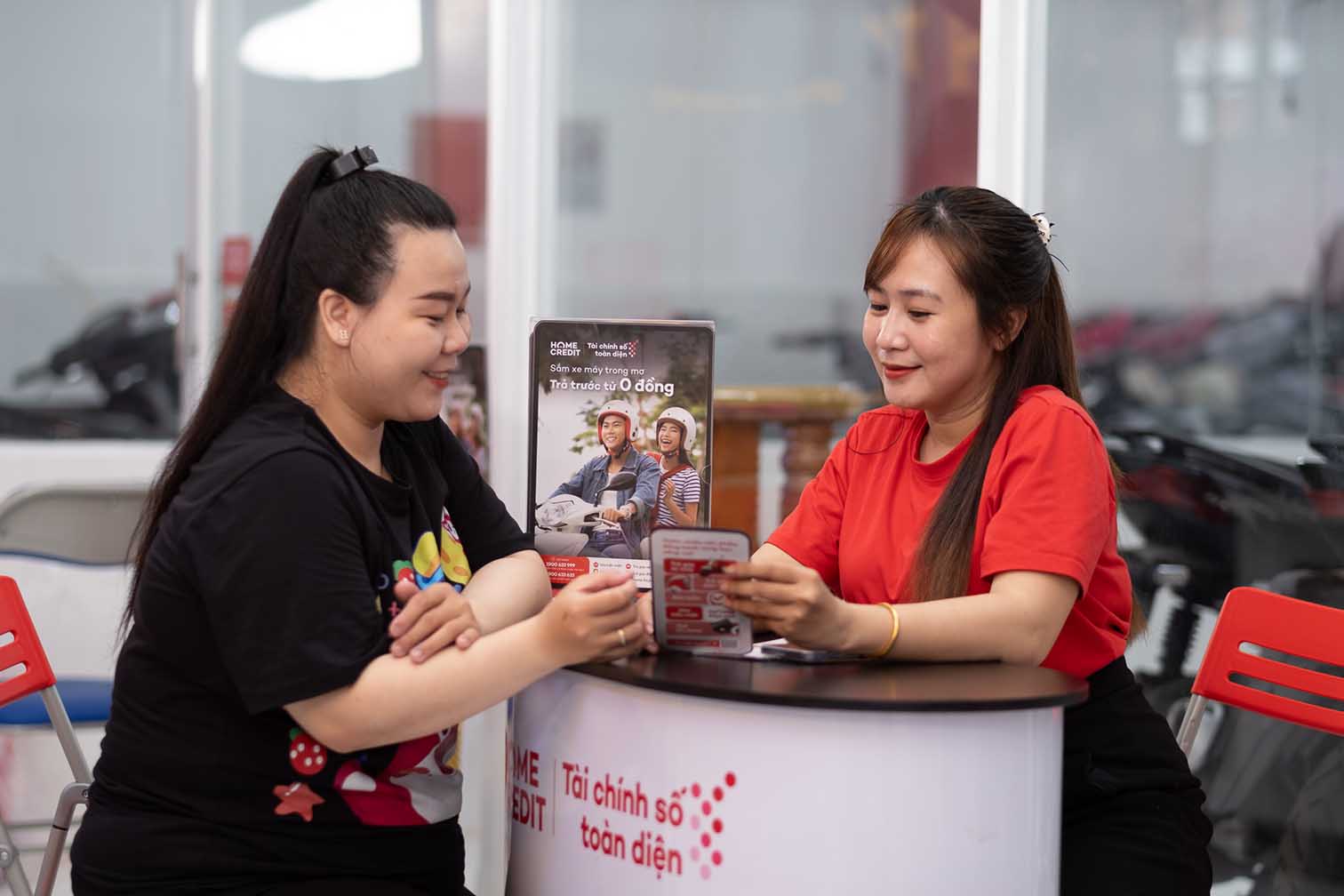 Áp lực tài chính đè nặng người tiêu dùng dịp Tết