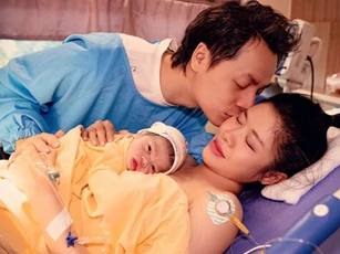 Đăng Khôi - Thủy Anh lần đầu khoe diện mạo quý tử thứ 3, tiết lộ tên thân thương "bé Kai"