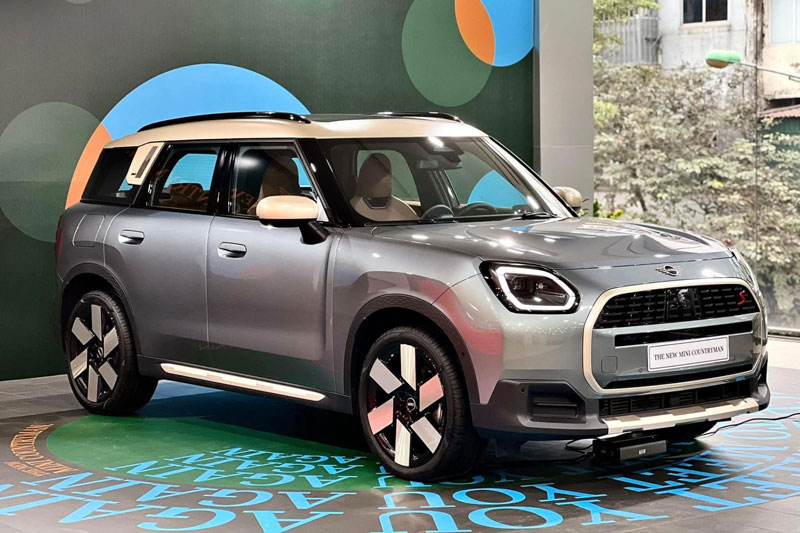 MINI Countryman thế hệ thứ 3 ra mắt khách Việt, mở đường cho loạt xe thế hệ mới sắp ra mắt