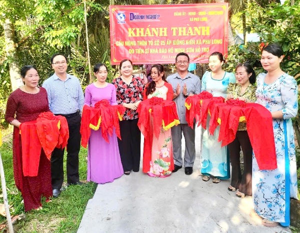 Bình Đại - Bến Tre: Khánh thành cầu dân sinh tại xã Phú Long