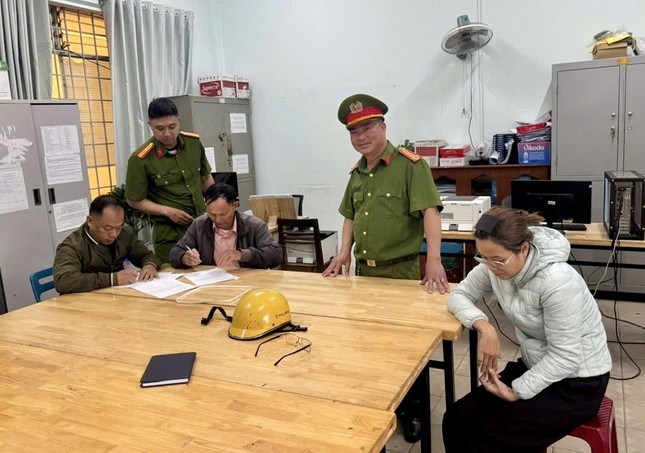 Bắt 'nữ quái' lừa đảo hàng tỷ đồng của nhiều giáo viên