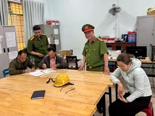 Bắt 'nữ quái' lừa đảo hàng tỷ đồng của nhiều giáo viên