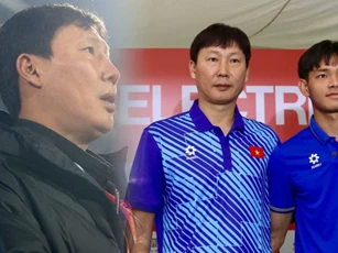ĐT Việt Nam làm điều đặc biệt trước trận Philippines, HLV Kim Sang Sik muốn nhận 'món quà lớn'