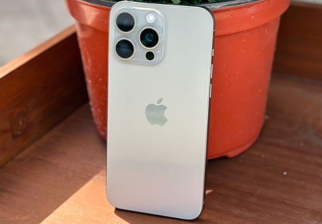 Bảng giá iPhone 15 mới nhất tháng 12: Toàn bom tấn giảm sâu thủng đáy, iPhone 15 Pro Max rẻ bèo