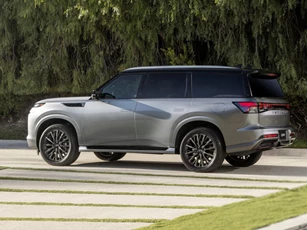 Top 10 xe SUV Nhật Bản đáng mua nhất: Infiniti QX80 đầu bảng