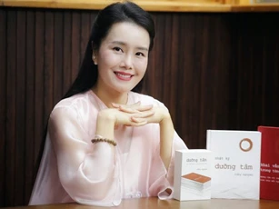 Thú vị cách ra mắt sách giữa rừng thông xanh mát, yên bình của chuyên gia khai vấn Ruby Nguyen