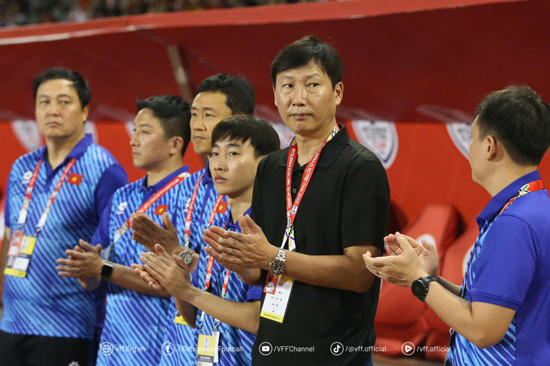 ĐT Việt Nam cầm hoà Philippines, HLV Kim Sang-sik hài lòng vì điều này