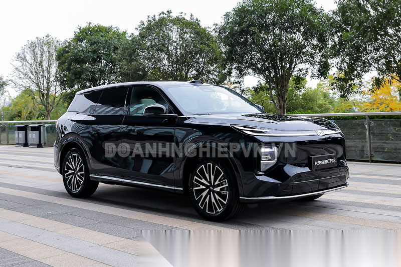 Hyundai Santa Fe có thêm đối thủ mới: Thiết kế sang chảnh, công suất 374 mã lực, giá ‘mềm’