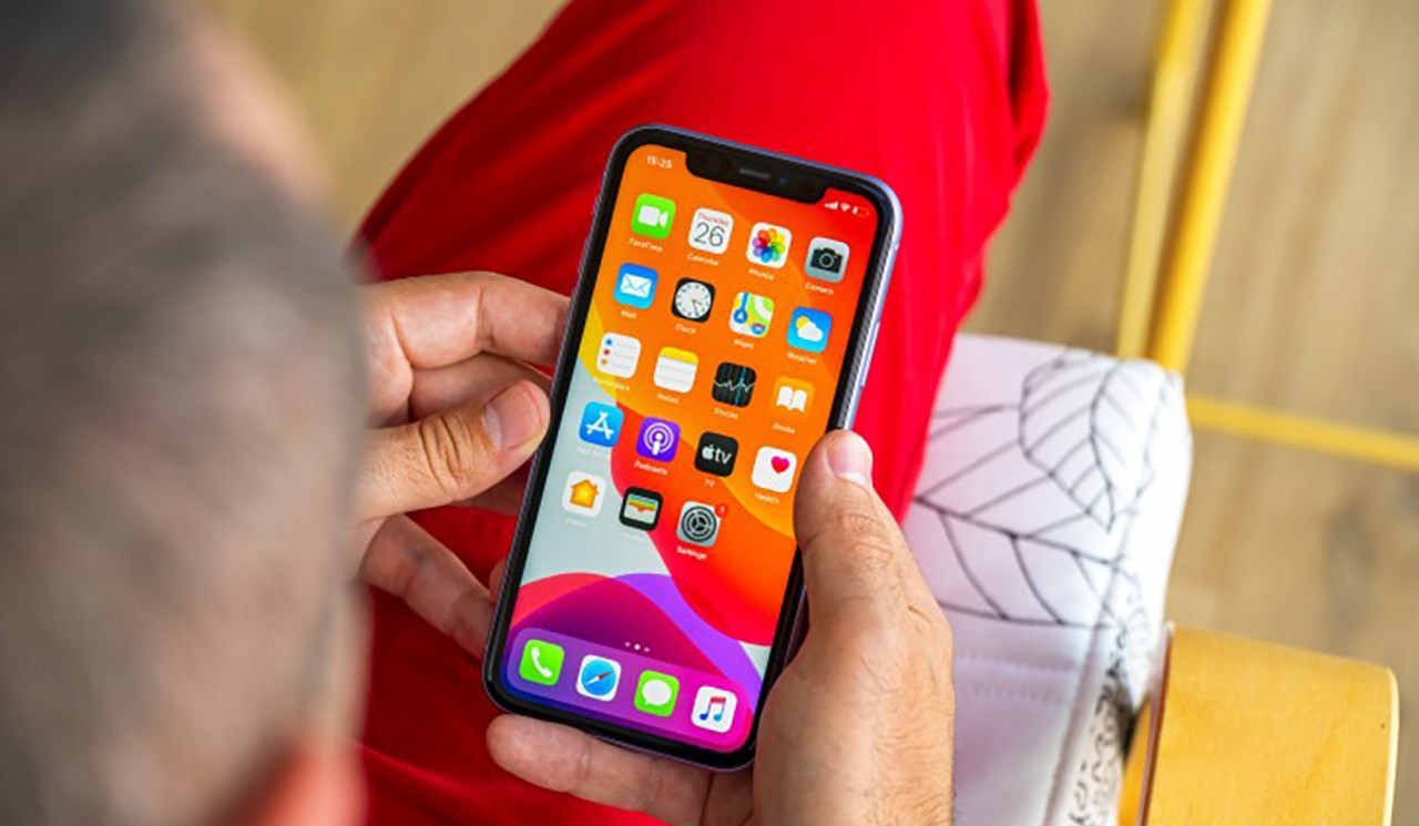iPhone đẹp, dùng tốt đáng mua hiện nay vì máy mới giá chưa đến 10 triệu đồng