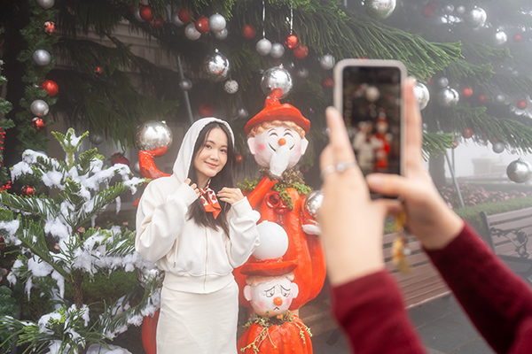 Đà Nẵng rộn ràng chào đón Giáng sinh và năm mới 2025