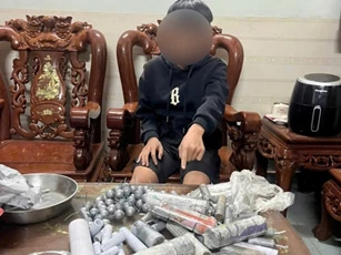 Cảnh báo tình trạng học sinh lên mạng học cách chế tạo pháo nổ để chơi Tết