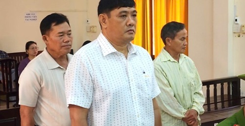 Nhóm bị cáo Trung tâm đăng kiểm xe cơ giới Kiên Giang nhận tổng mức án 14 năm tù