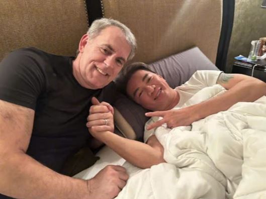 Tỷ phú Mỹ Gerard Richard Williams có động thái quyết liệt với Đàm Vĩnh Hưng, nam ca sĩ đang gặp bất lợi?