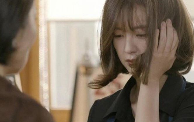 Mỗi trận cãi vã với mẹ chồng, bà đều lăm lăm điện thoại – âm mưu đen tối khiến tôi bàng hoàng khi phát hiện ra sự thật!