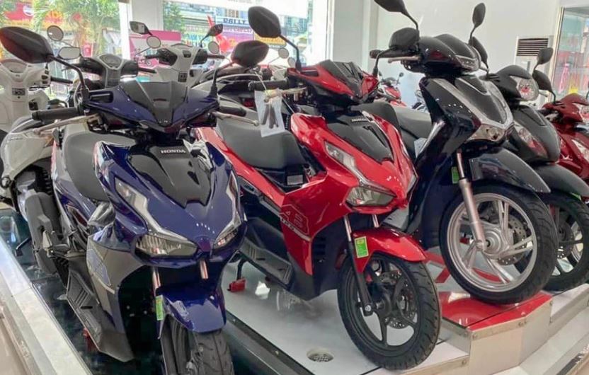 Loạt xe máy "đắt khách" rục rịch tăng giá trước thềm Tết Nguyên Đán