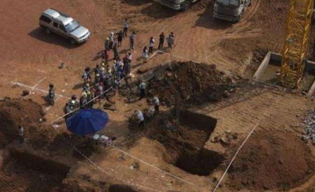 Một nhóm công nhân phát hiện hang động lớn, dùng máy xúc đào suốt 5 ngày đêm, kho báu 10 nghìn tỷ lần đầu được tìm thấy