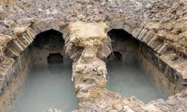 Một ngôi mộ cổ được tìm thấy trong hồ chứa nước, ngay cả những chiếc đinh trong quan tài cũng bằng vàng, chủ nhân của ngôi mộ là ai?