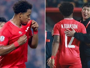 Nhận 'nhiệm vụ' khó tại bán kết AFF Cup 2024, Nguyễn Xuân Son ghi điểm với phản ứng khéo léo