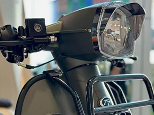 Tuyên chiến Honda SH Mode, ‘vua xe ga’ 200cc mới của Anh quốc ra mắt, xịn hơn Air Blade, giá cực mềm