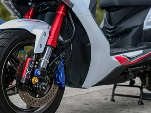 Quên Honda SH đi, ra mắt ‘vua xe ga’ 170cc mới đẹp long lanh giá 99 triệu đồng, có đủ ABS và TCS