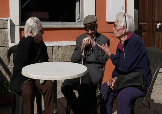 Bí mật bên trong ngôi làng sống trường thọ nhất thế giới, người dân uống 1 thứ này để trường sinh