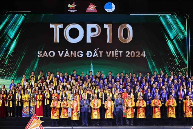 Tôn vinh TOP 10 thương hiệu Sao Vàng đất Việt 2024: Vươn tầm Việt Nam