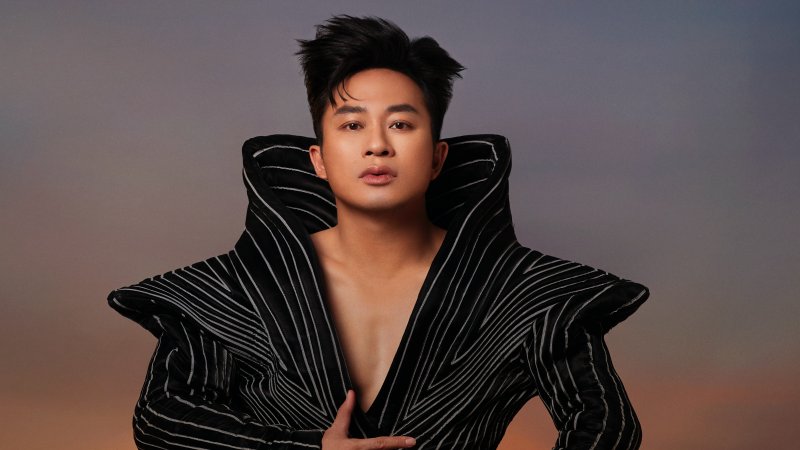 "Tái sinh" của Tùng Dương lọt top 1 Trending, gây sốt trên mạng xã hội